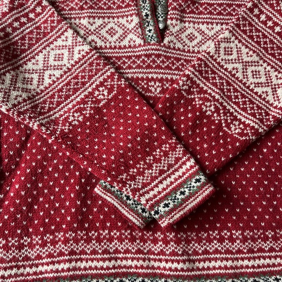 Women’s LL Bean Sweater Medium Red Beige Green Wool Buttons - Picture 6 of 14